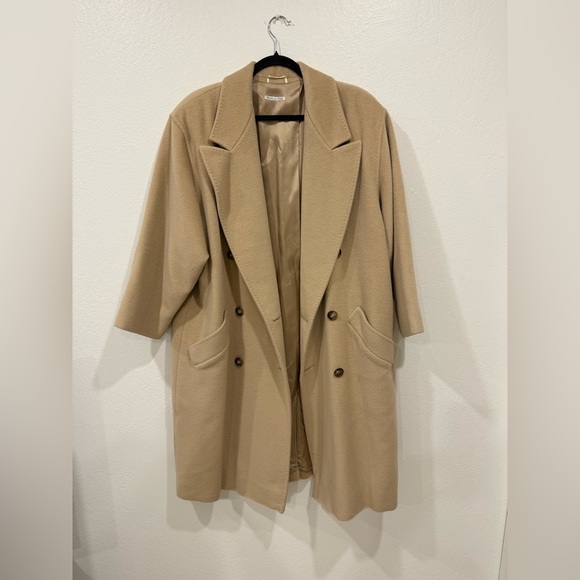 MaxMara 100% Wool Double Breasted Coat, US 12 - Picture 7 of 13